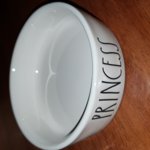 Dunn pet bowl